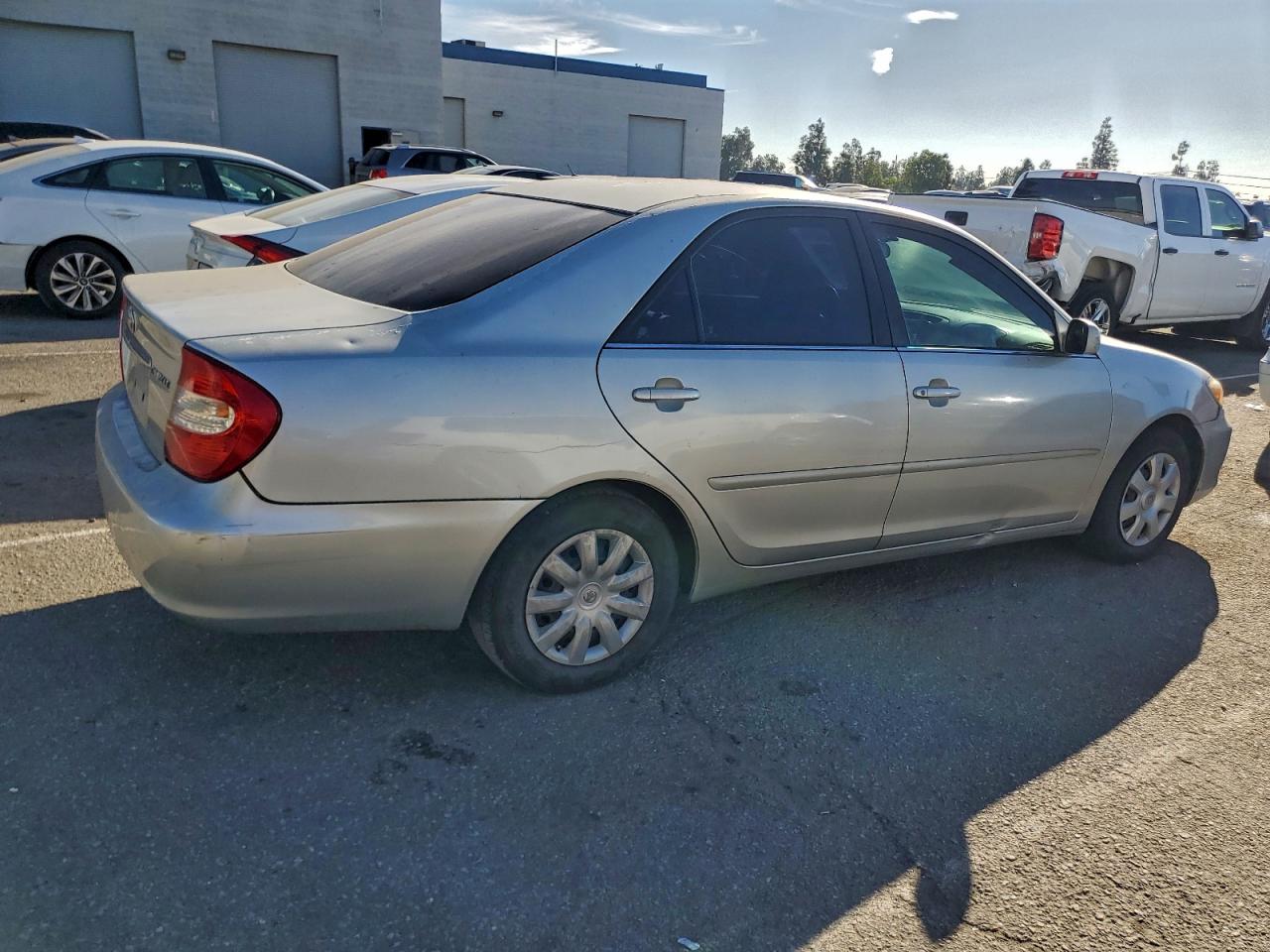 2003 TOYOTA CAMRY LE photo 5