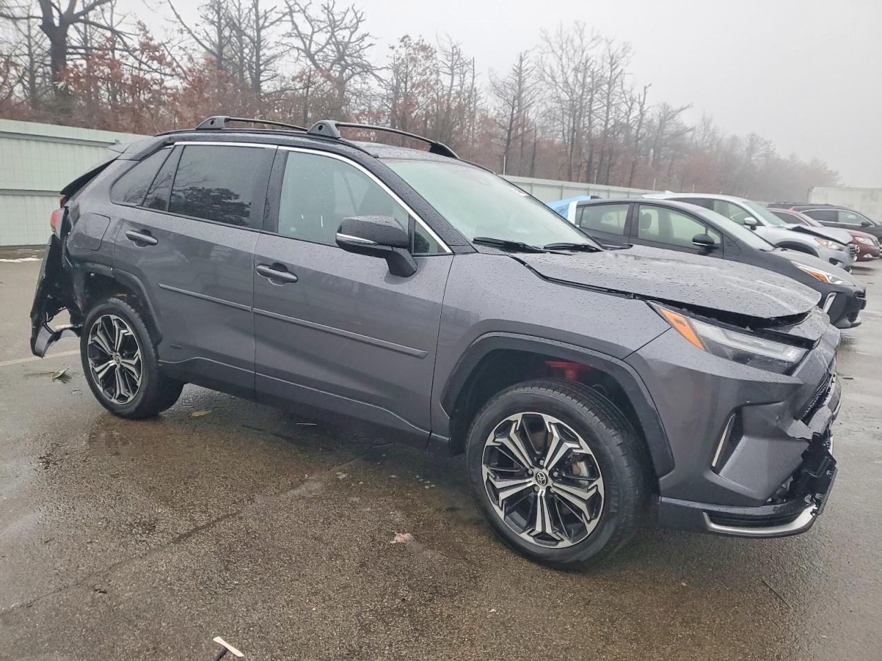 2025 TOYOTA RAV4 XSE photo 4