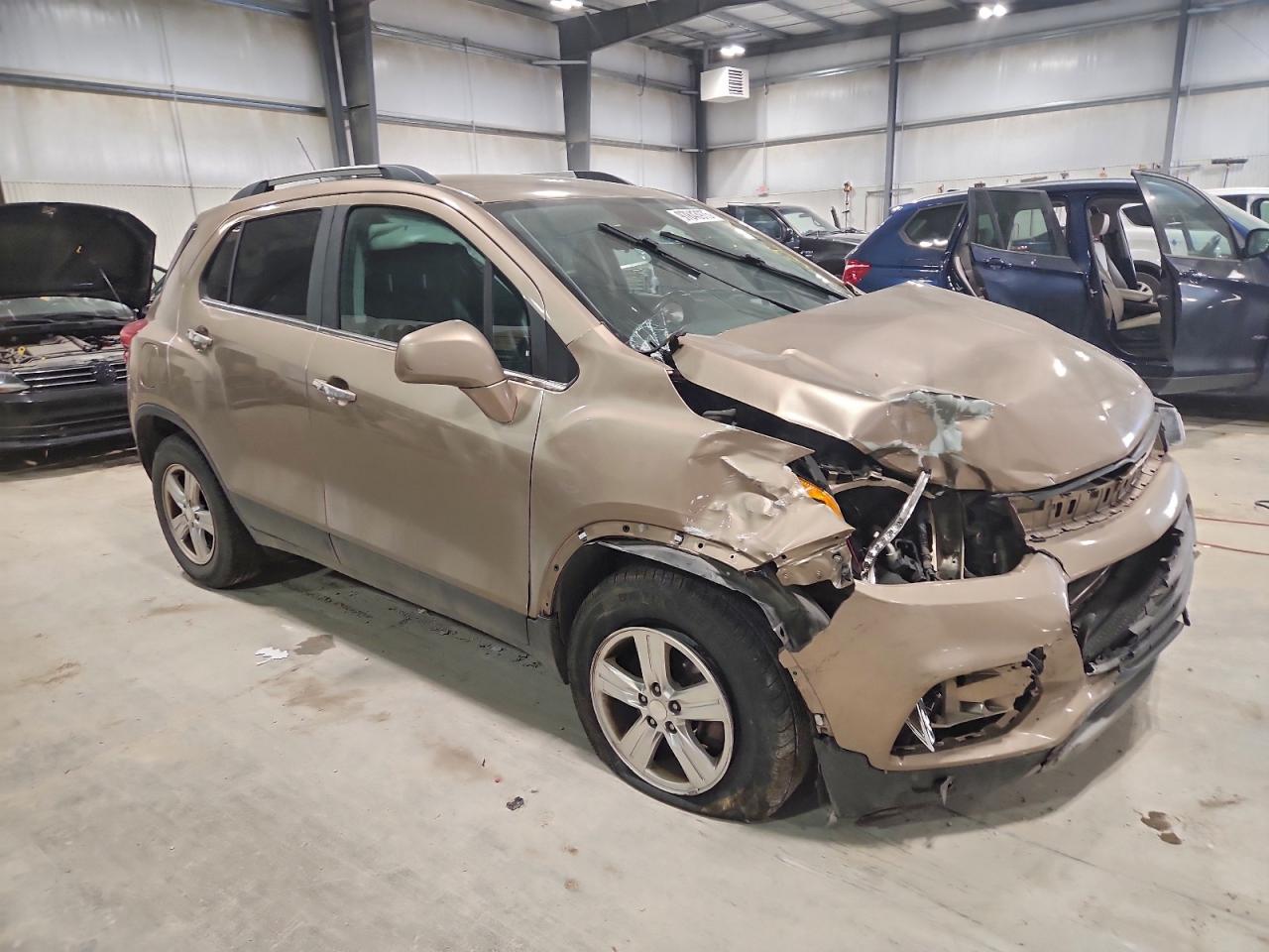 2018 CHEVROLET TRAX 1LT photo 4