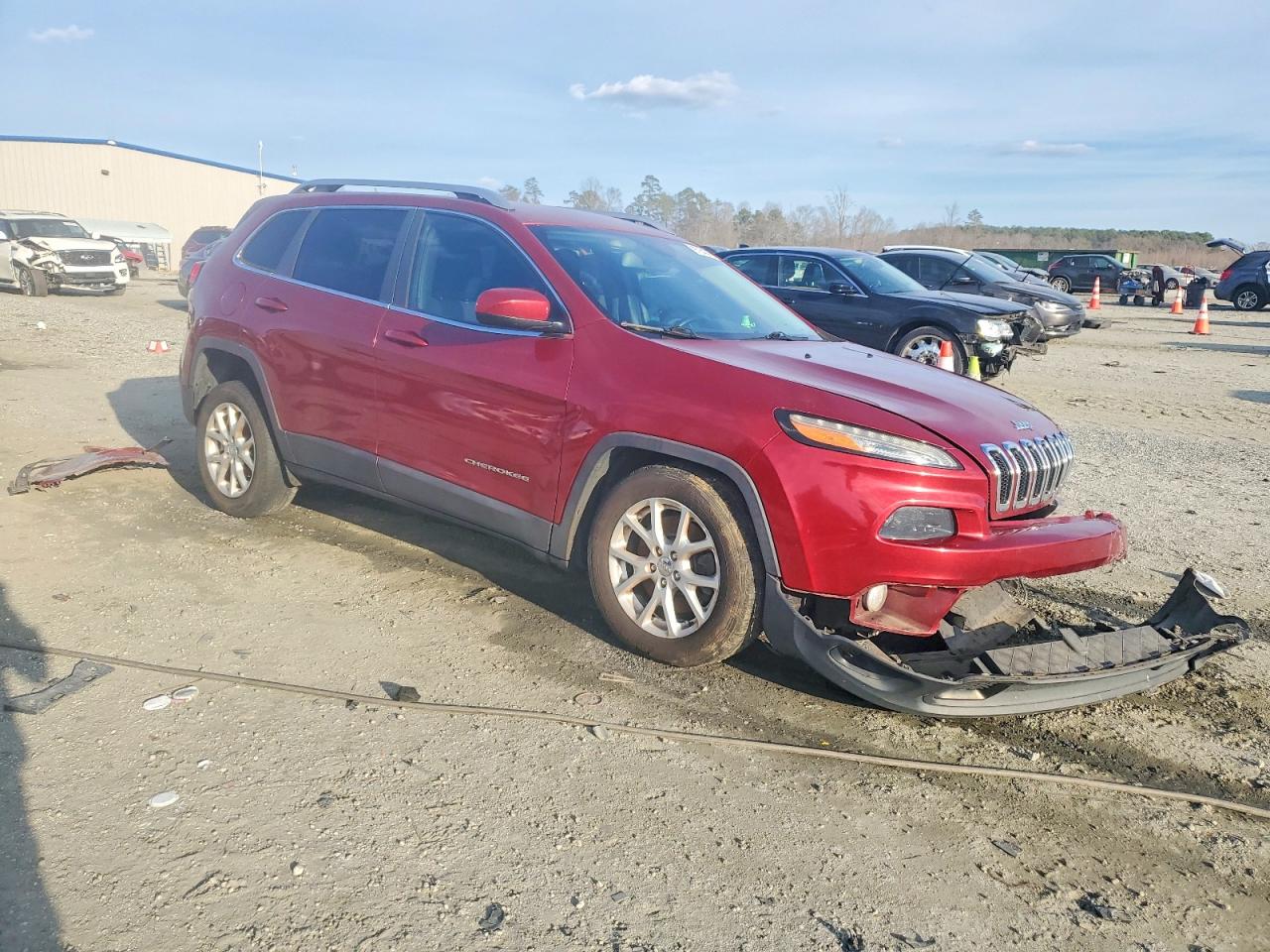 2015 JEEP CHEROKEE LATITUDE photo 4