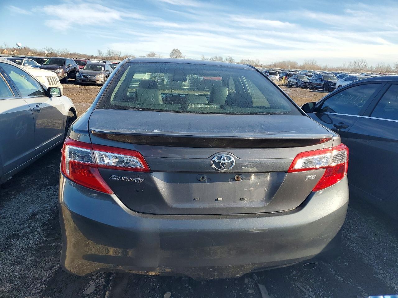 2013 TOYOTA CAMRY L photo 6