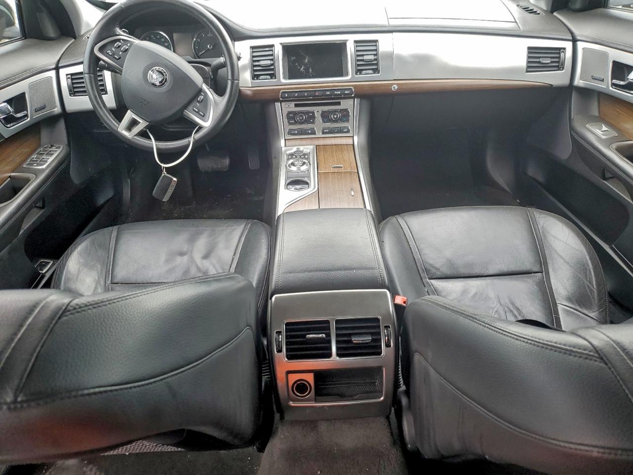 2015 JAGUAR XF 2.0T PREMIUM photo 8