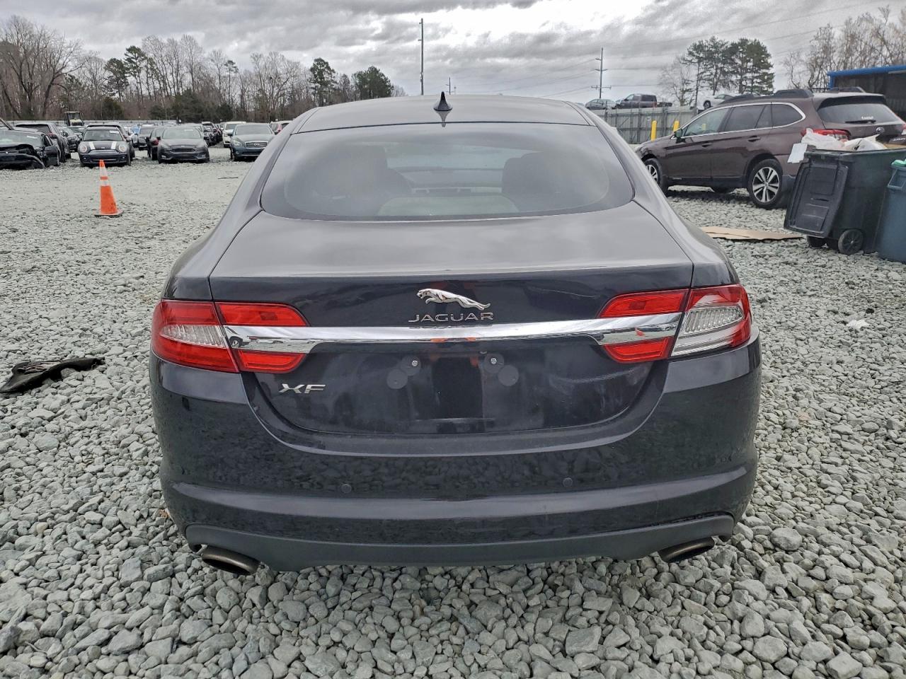 2015 JAGUAR XF 2.0T PREMIUM photo 6
