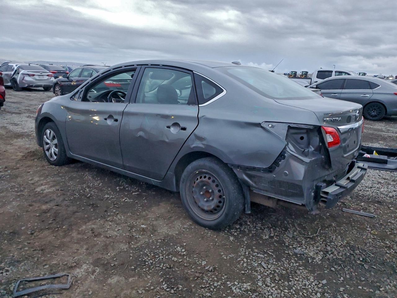 2015 NISSAN SENTRA S photo 3