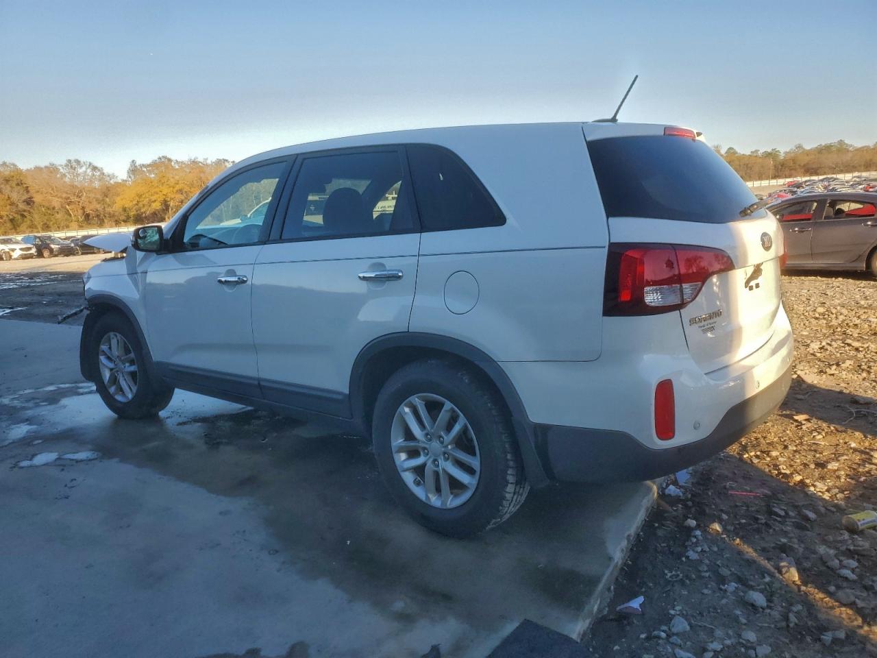 2015 KIA SORENTO LX photo 3