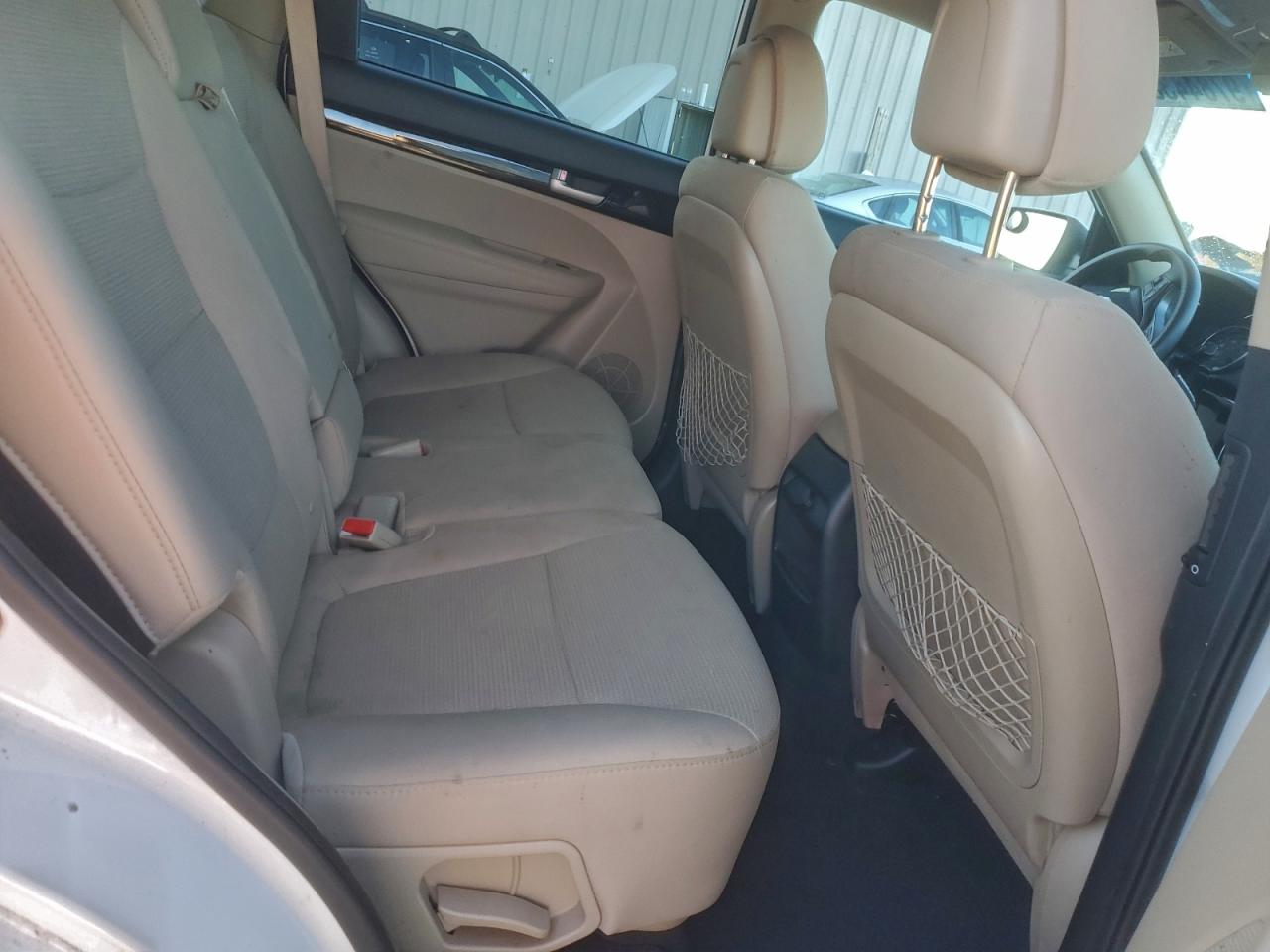 2015 KIA SORENTO LX photo 21