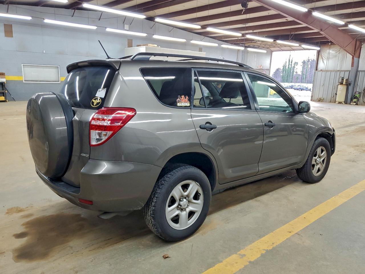 2012 TOYOTA RAV4 photo 3