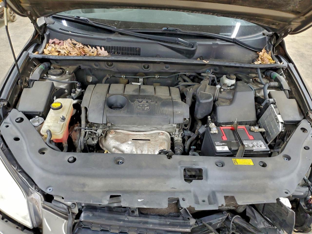 2012 TOYOTA RAV4 photo 12