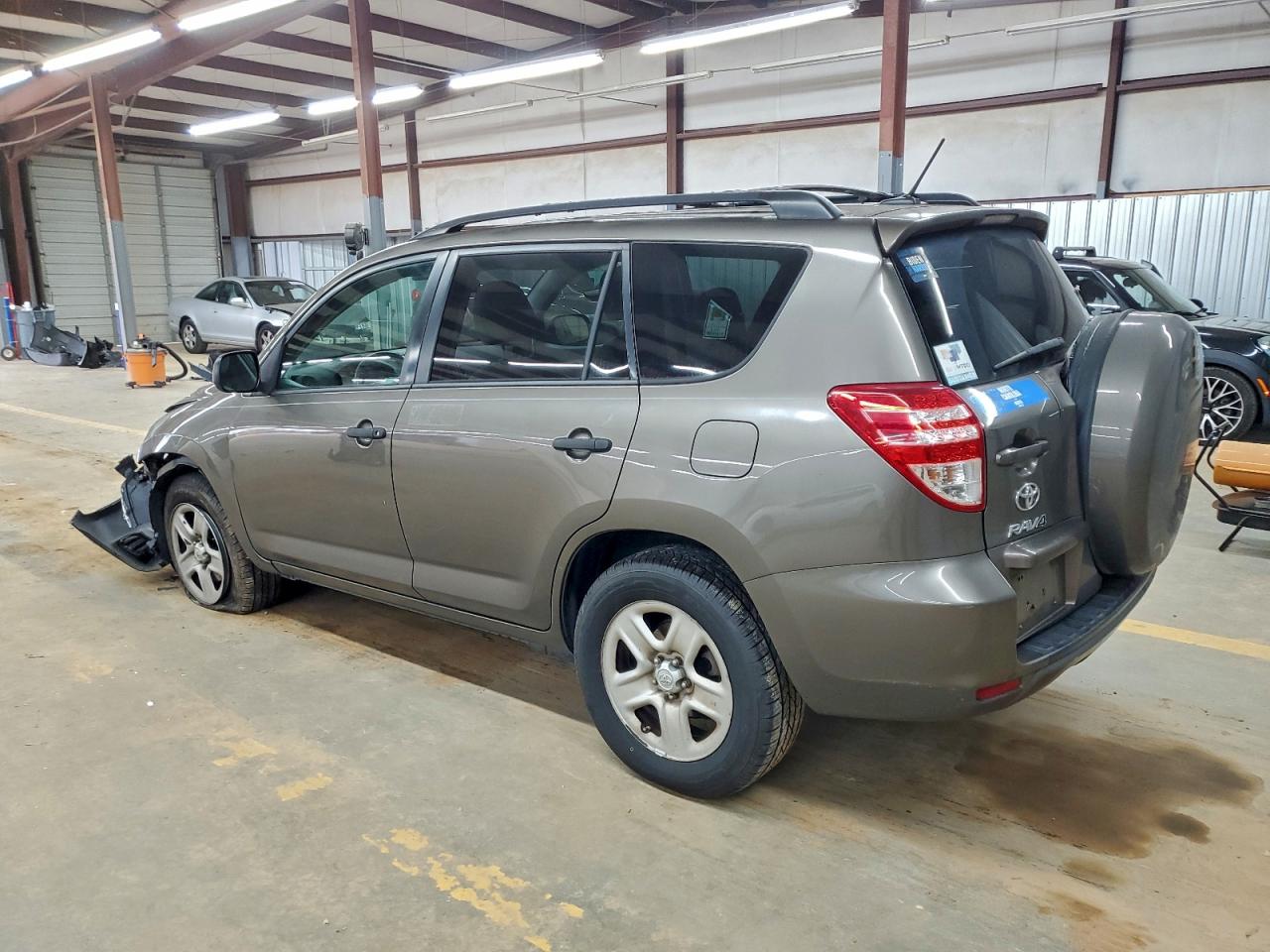 2012 TOYOTA RAV4 photo 2