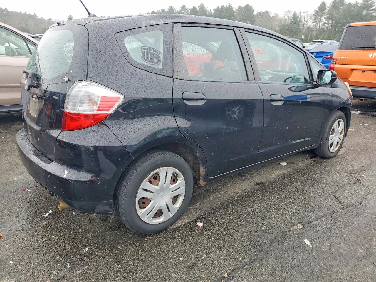 2011 HONDA FIT photo 7