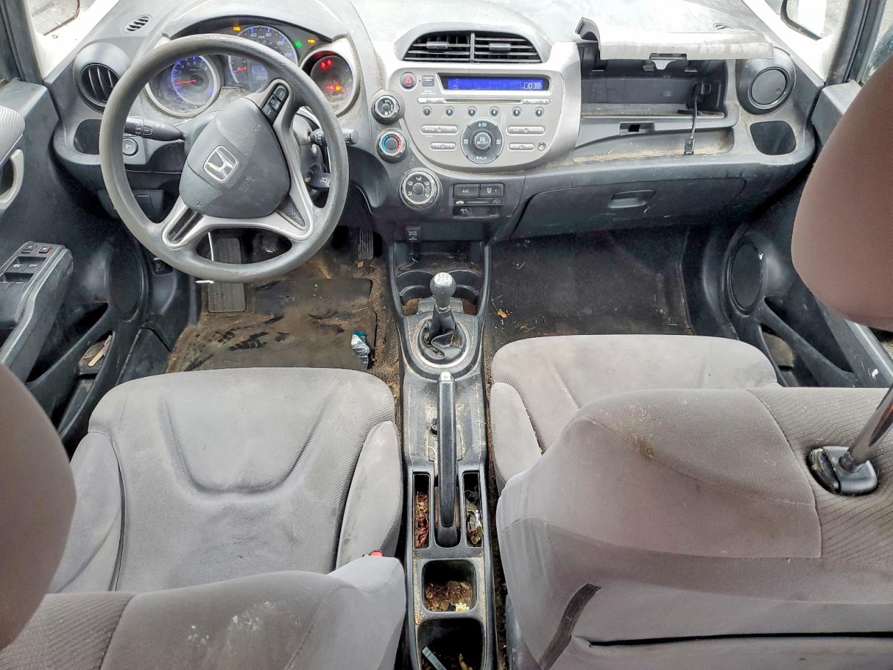 2011 HONDA FIT photo 22