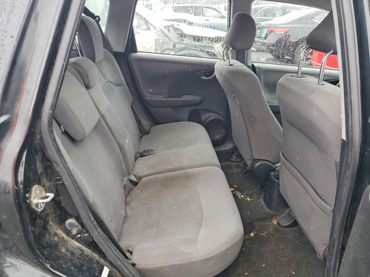 2011 HONDA FIT photo 28