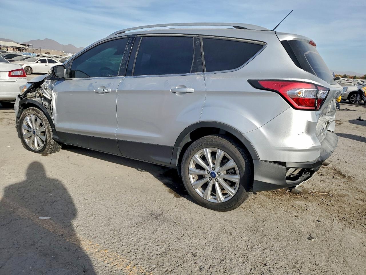2017 FORD ESCAPE TITANIUM photo 2
