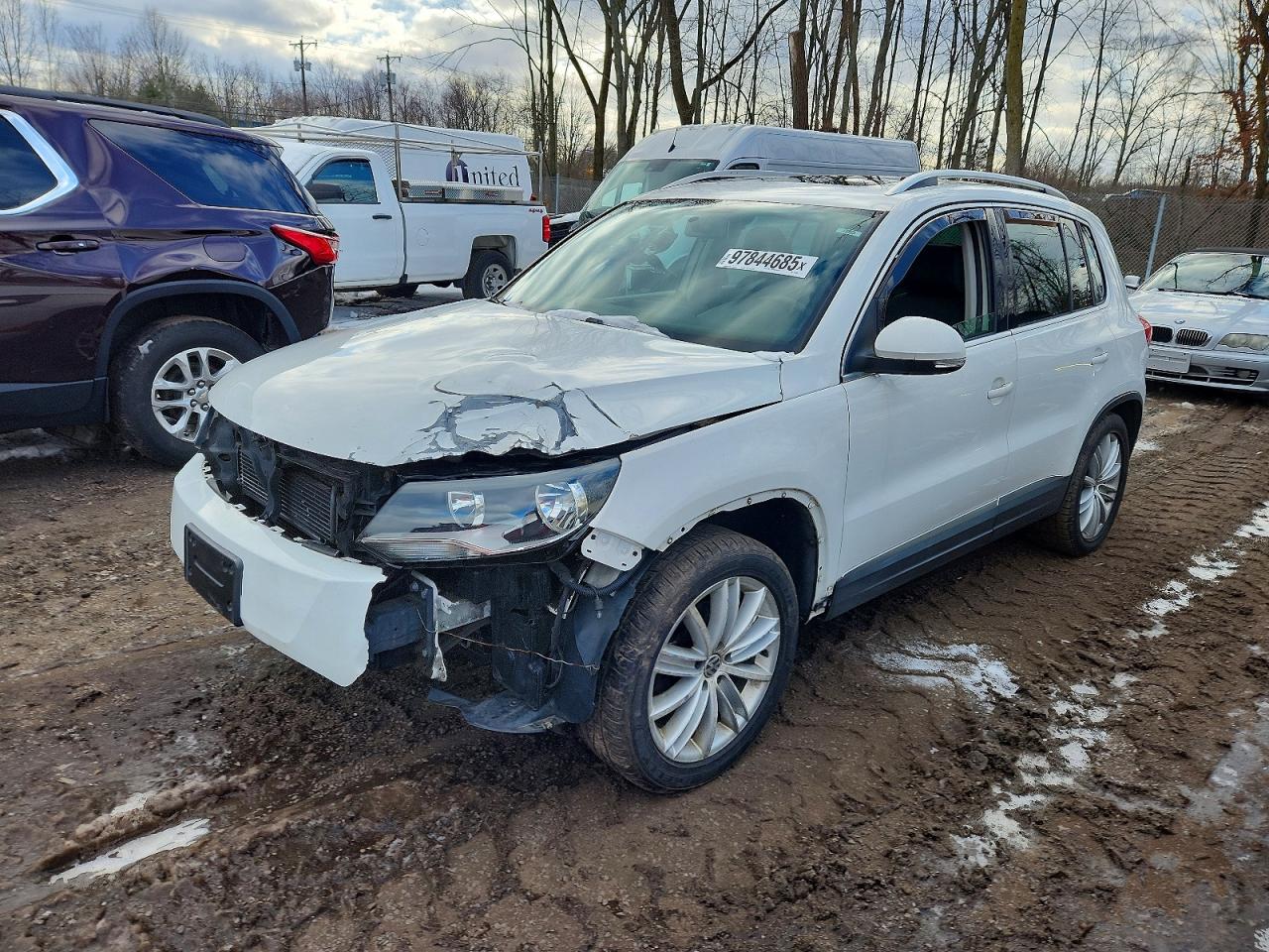 2012 VOLKSWAGEN TIGUAN