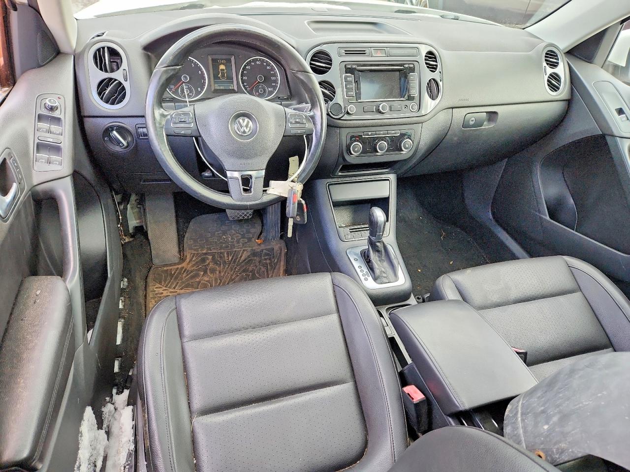 2012 VOLKSWAGEN TIGUAN S photo 8