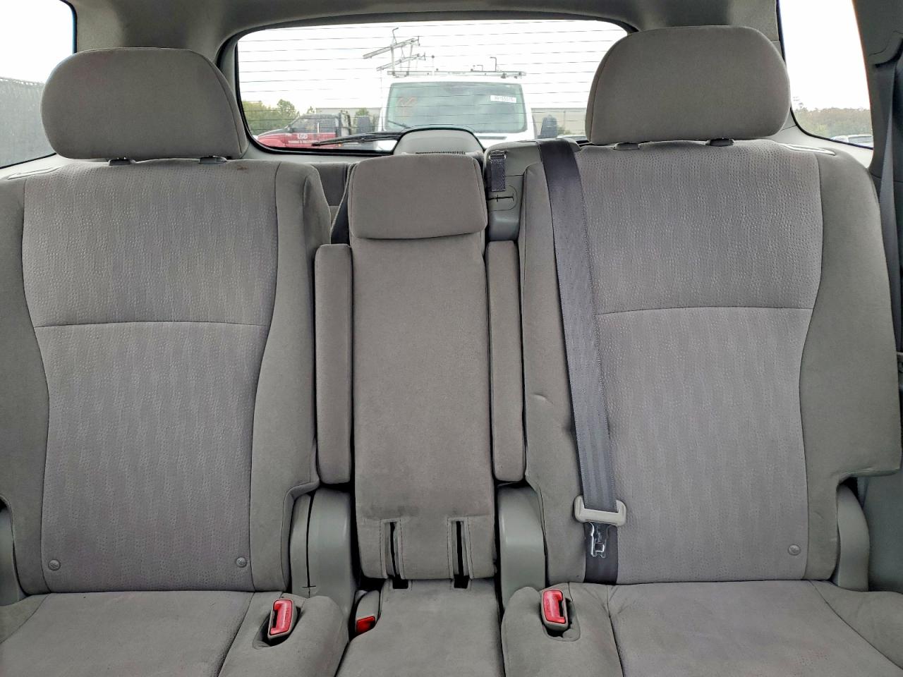 2011 TOYOTA HIGHLANDER BASE photo 28