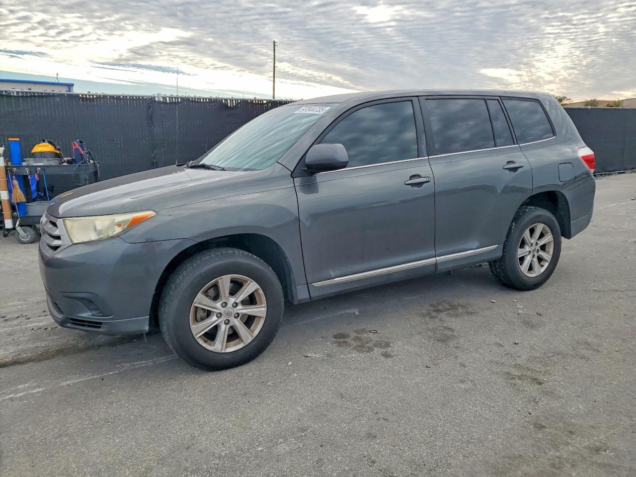 2011 TOYOTA HIGHLANDER