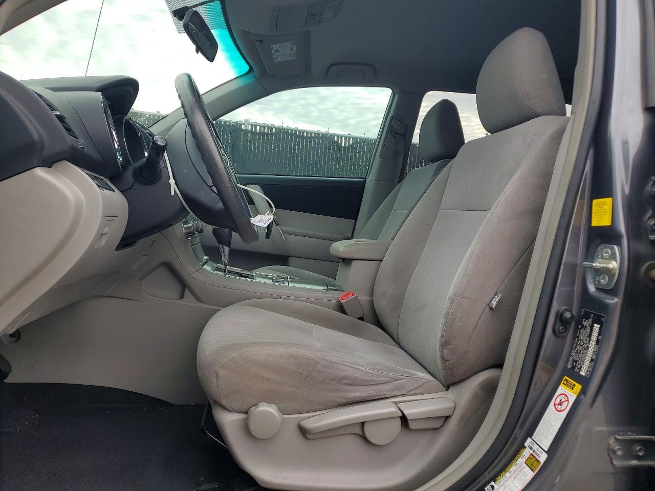 2011 TOYOTA HIGHLANDER BASE photo 19