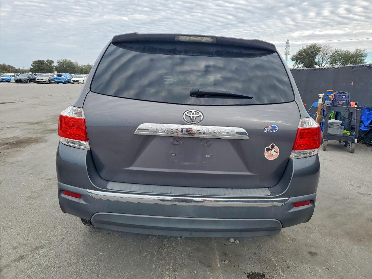 2011 TOYOTA HIGHLANDER BASE photo 16