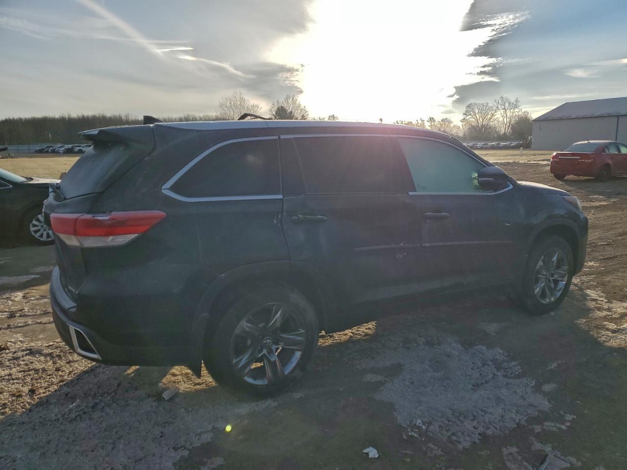 2018 TOYOTA HIGHLANDER LIMITED photo 3