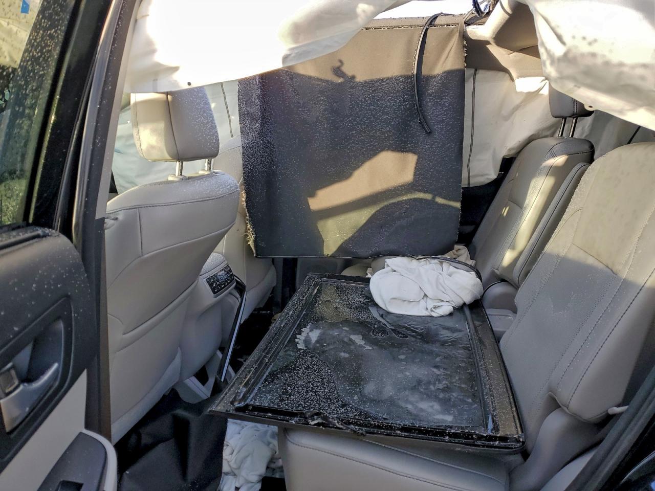 2018 TOYOTA HIGHLANDER LIMITED photo 11