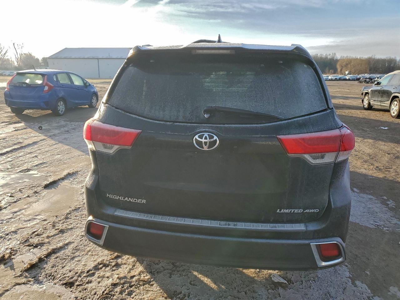 2018 TOYOTA HIGHLANDER LIMITED photo 6