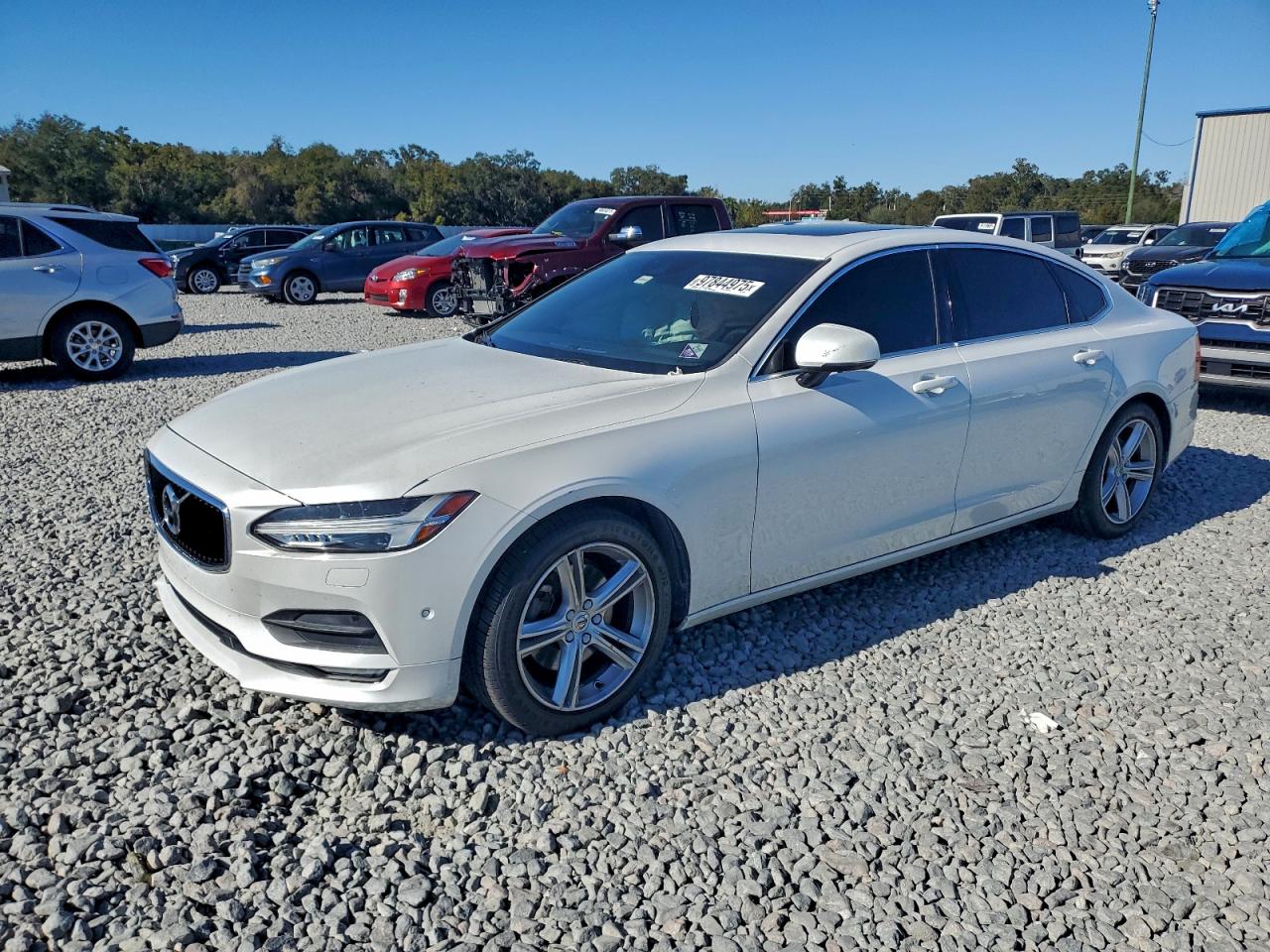 2018 VOLVO S90