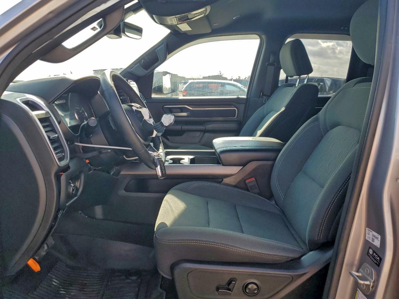 2023 RAM 1500 BIG HORN/LONE STAR photo 7
