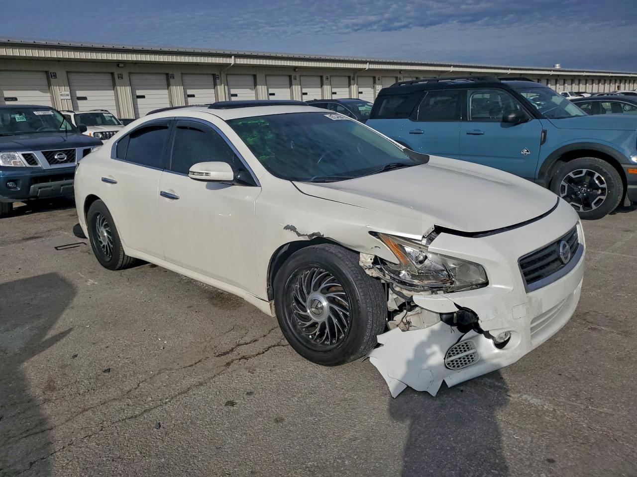 2013 NISSAN MAXIMA S photo 4