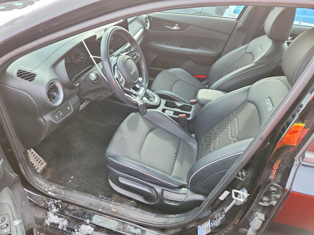 2024 KIA FORTE GT LINE photo 7