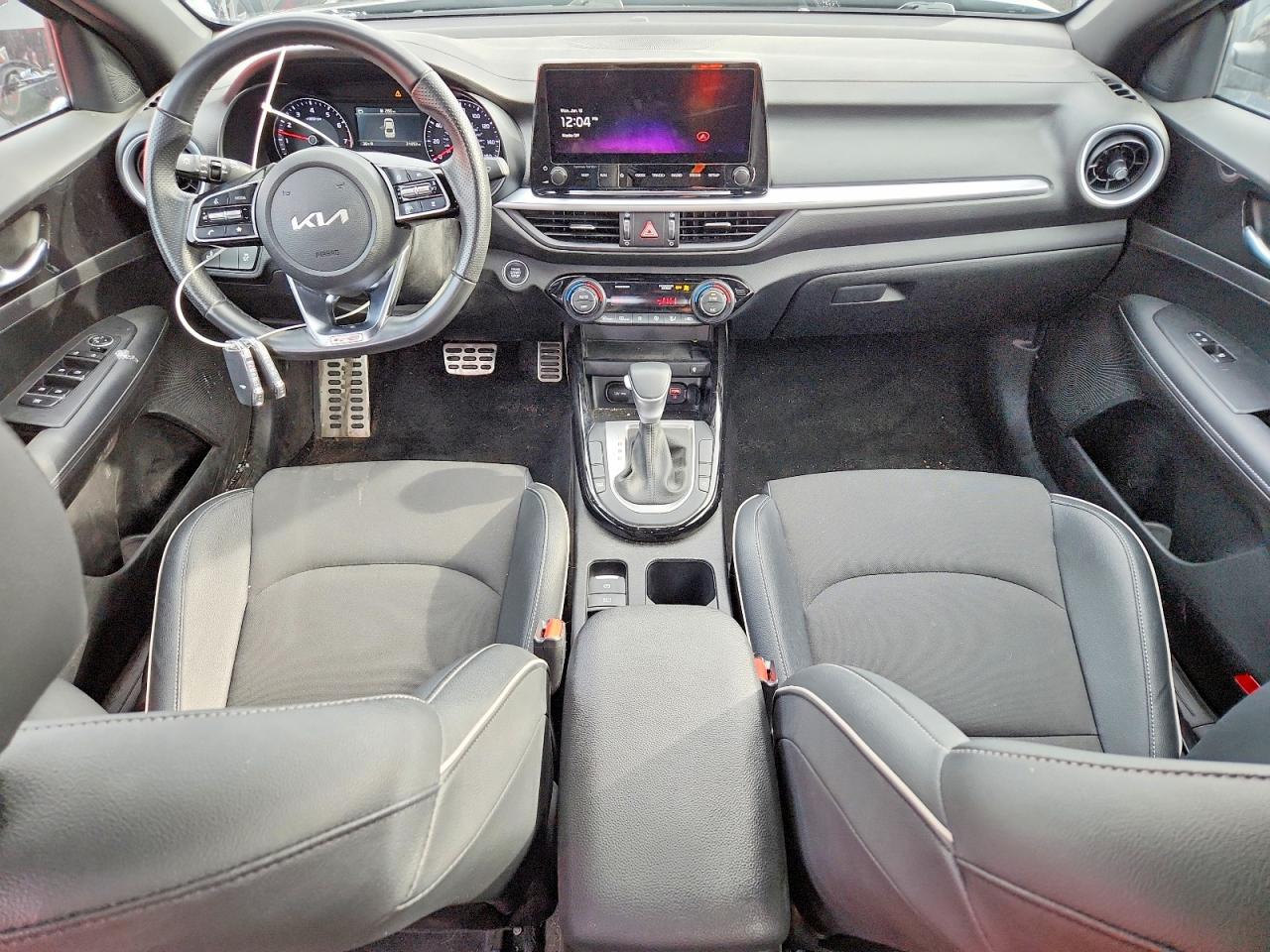 2024 KIA FORTE GT LINE photo 8