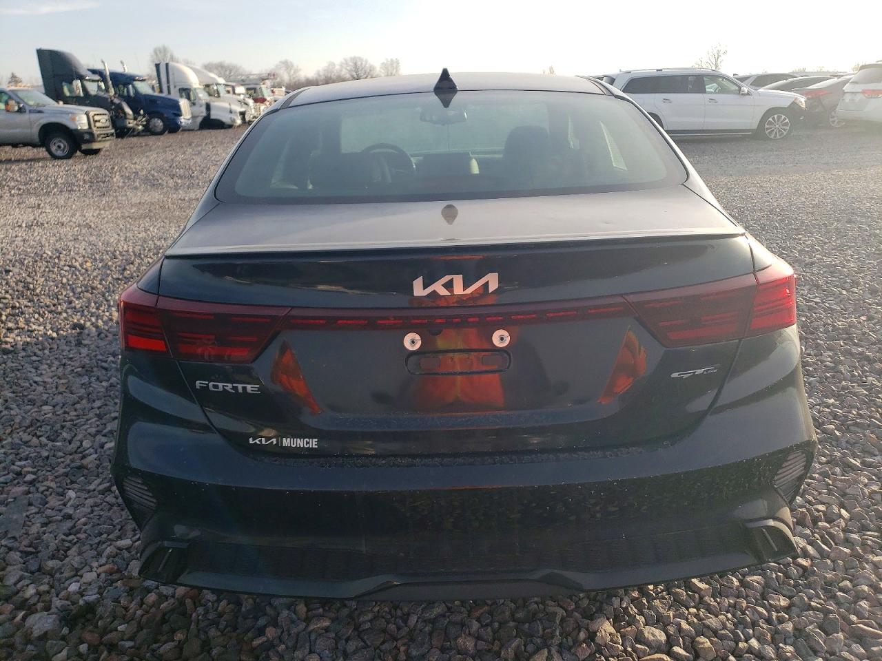2024 KIA FORTE GT LINE photo 6