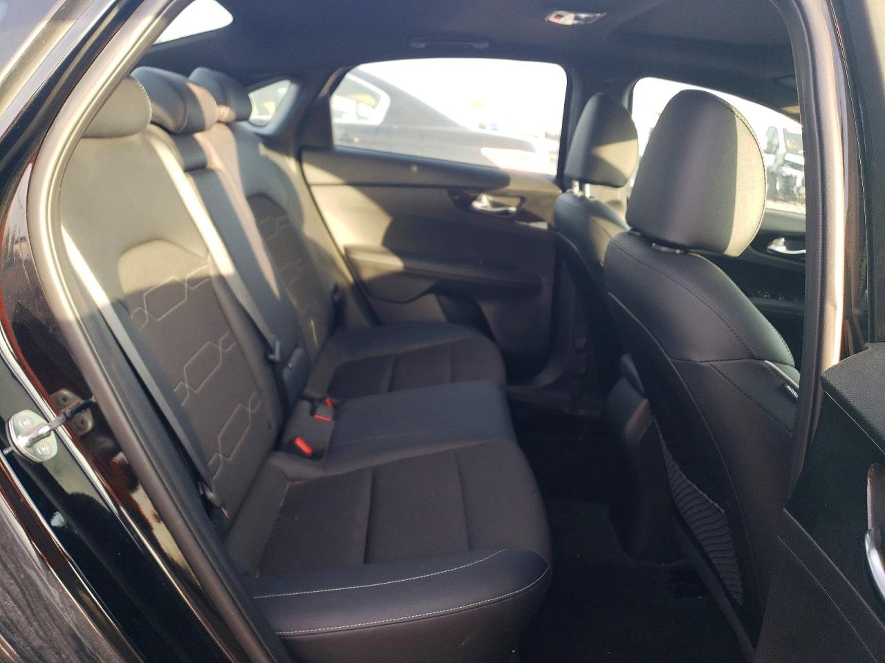 2024 KIA FORTE GT LINE photo 10