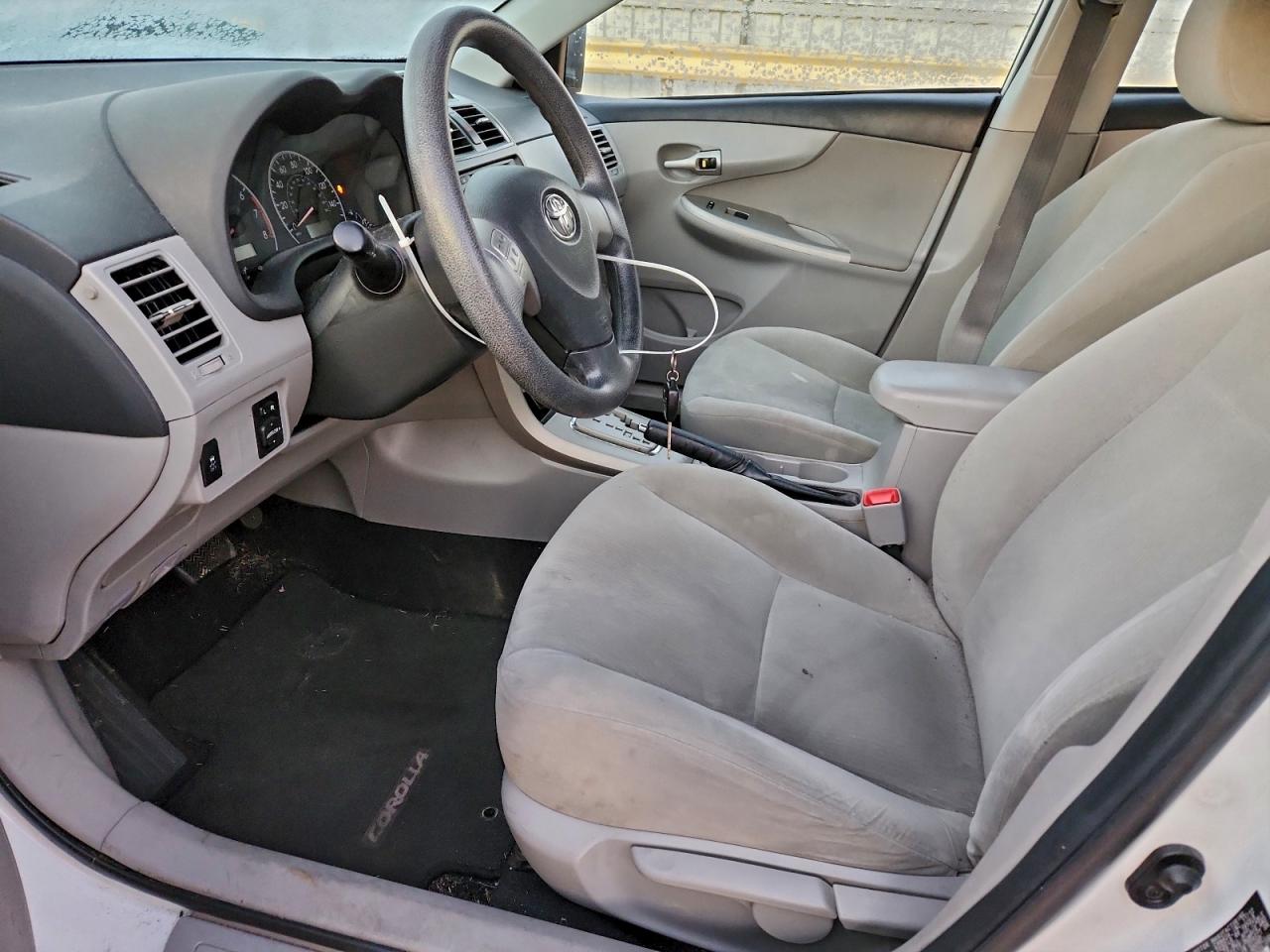 2013 TOYOTA COROLLA BASE photo 7