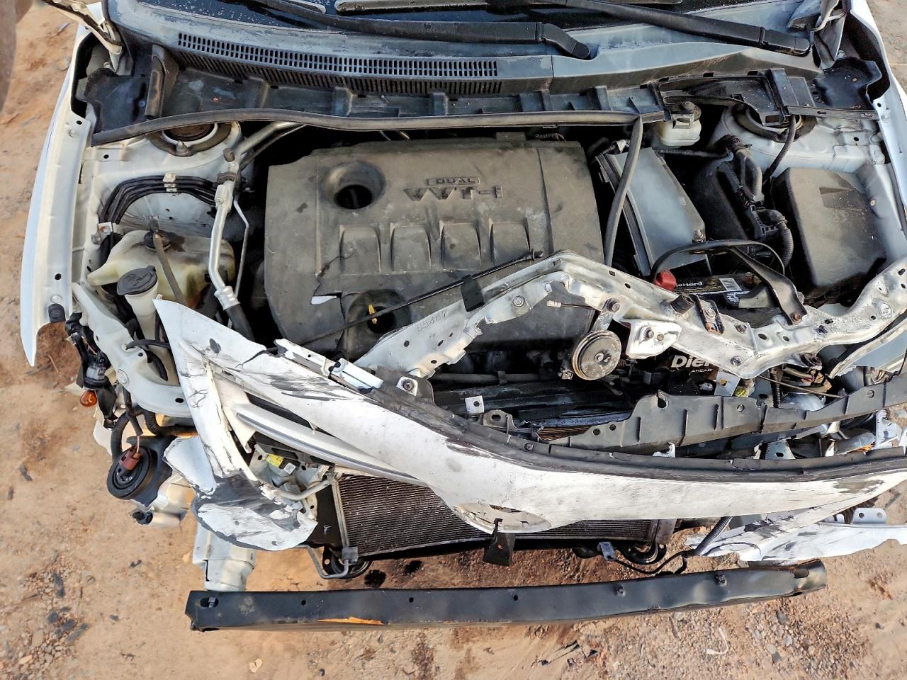 2013 TOYOTA COROLLA BASE photo 11