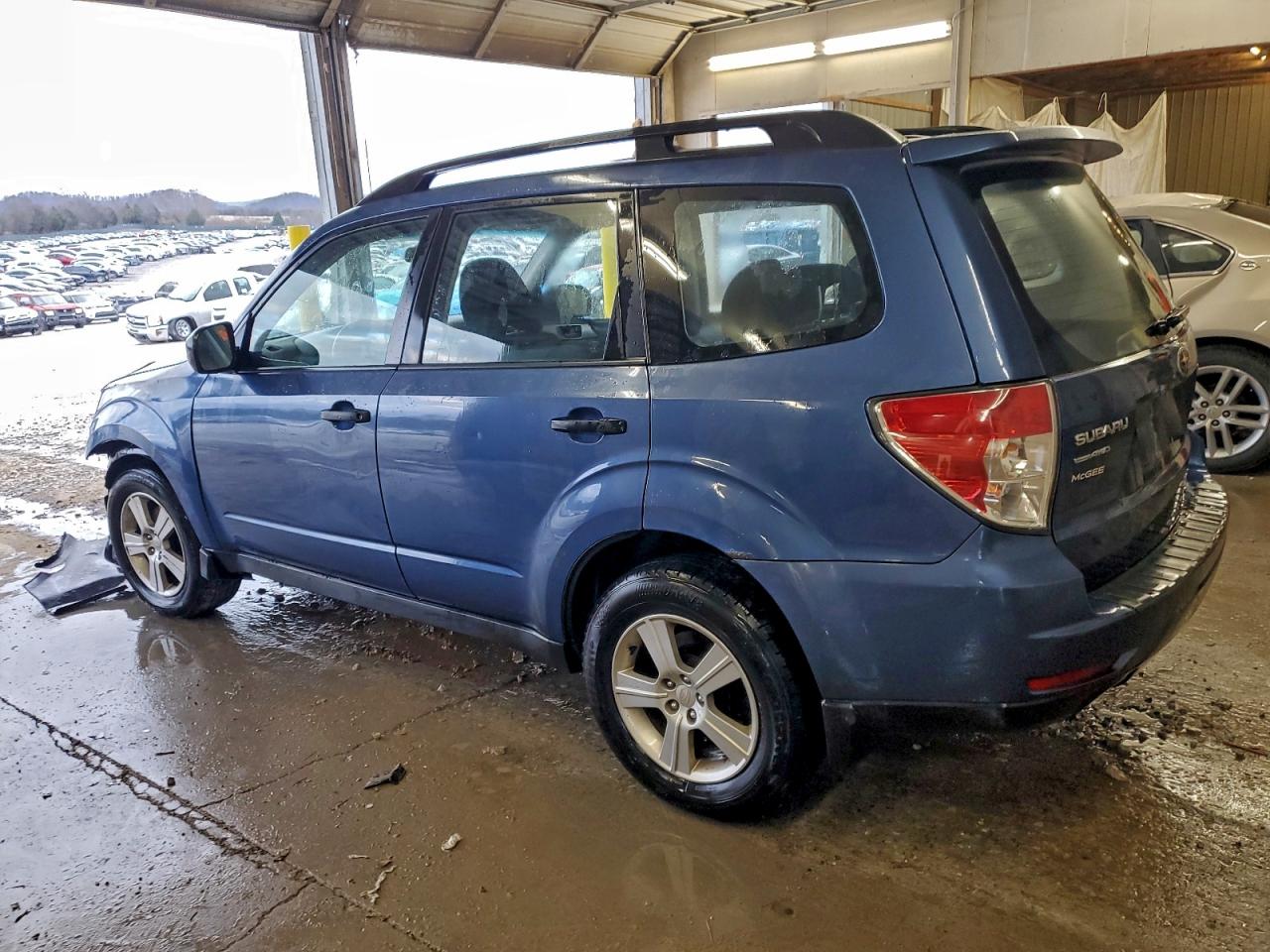 2011 SUBARU FORESTER 2.5X photo 2