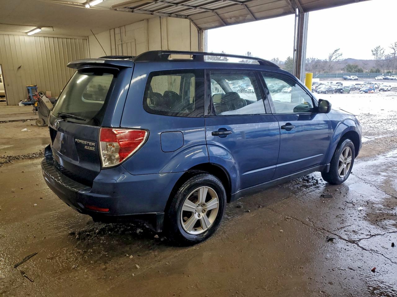 2011 SUBARU FORESTER 2.5X photo 3