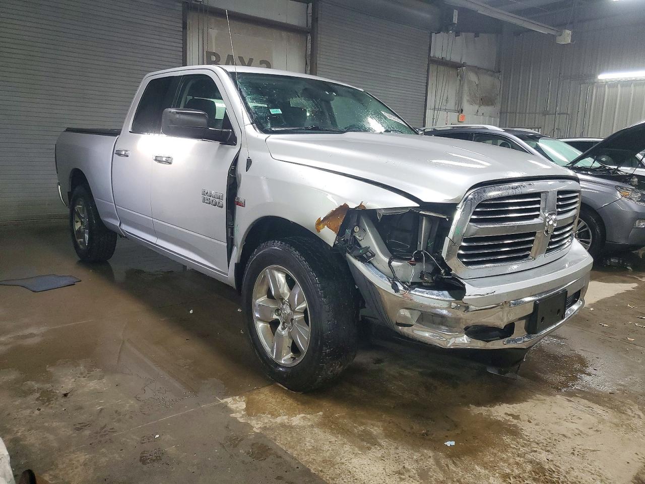 2016 RAM 1500 SLT photo 7