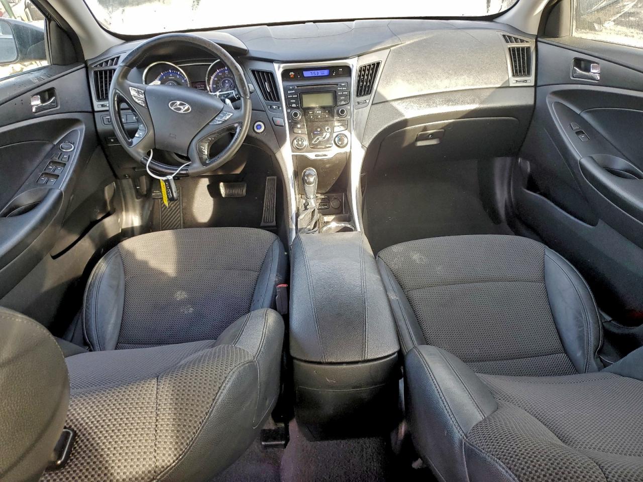 2012 HYUNDAI SONATA SE photo 8