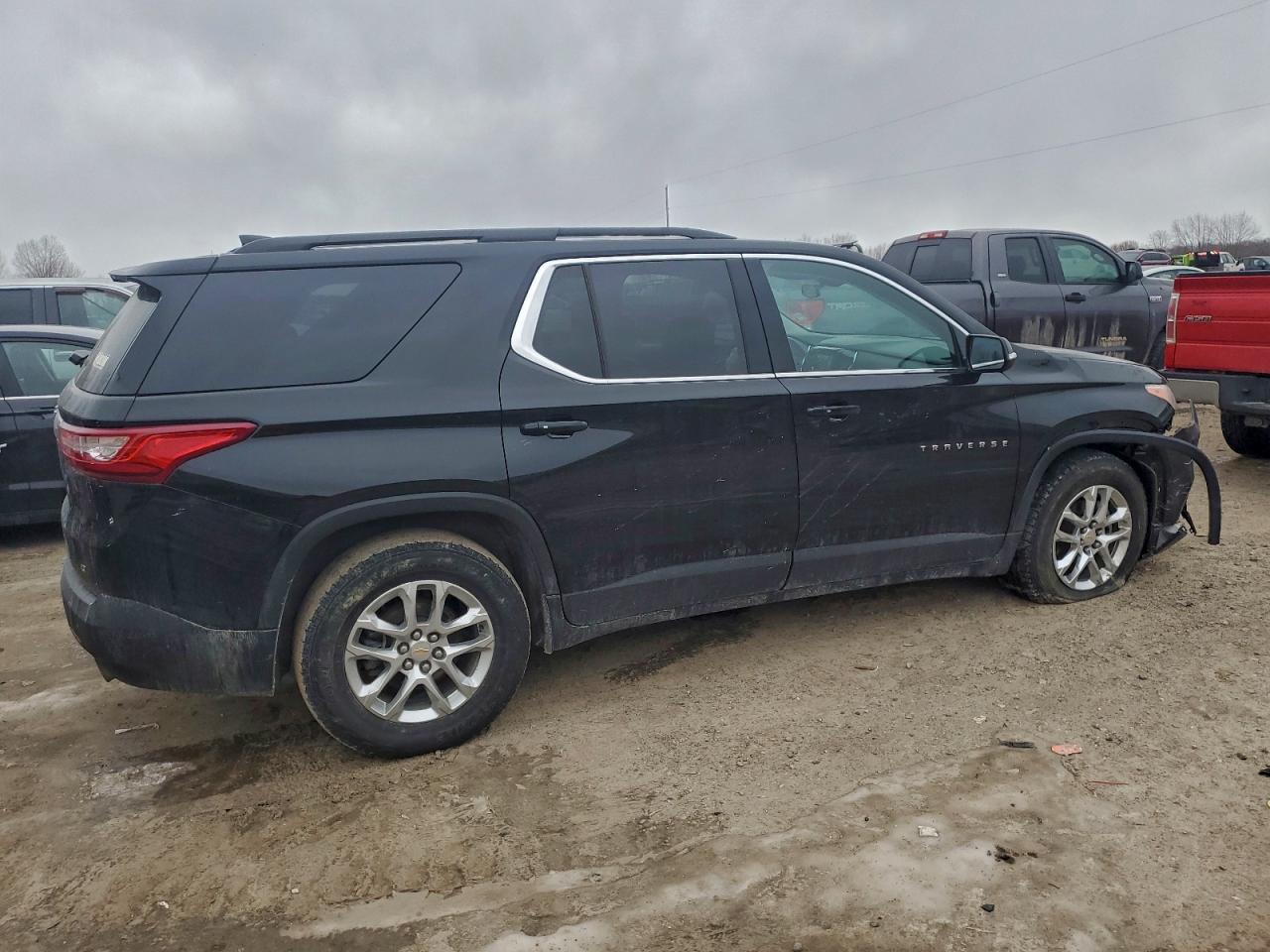 2019 CHEVROLET TRAVERSE LT photo 3