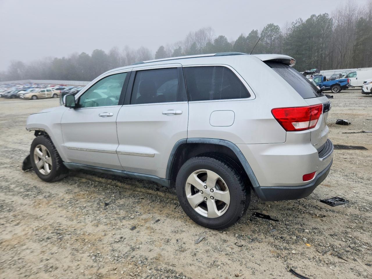 2011 JEEP GRAND CHEROKEE LIMITED photo 2