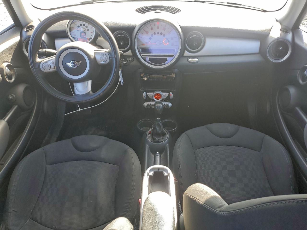 2010 MINI COOPER photo 15