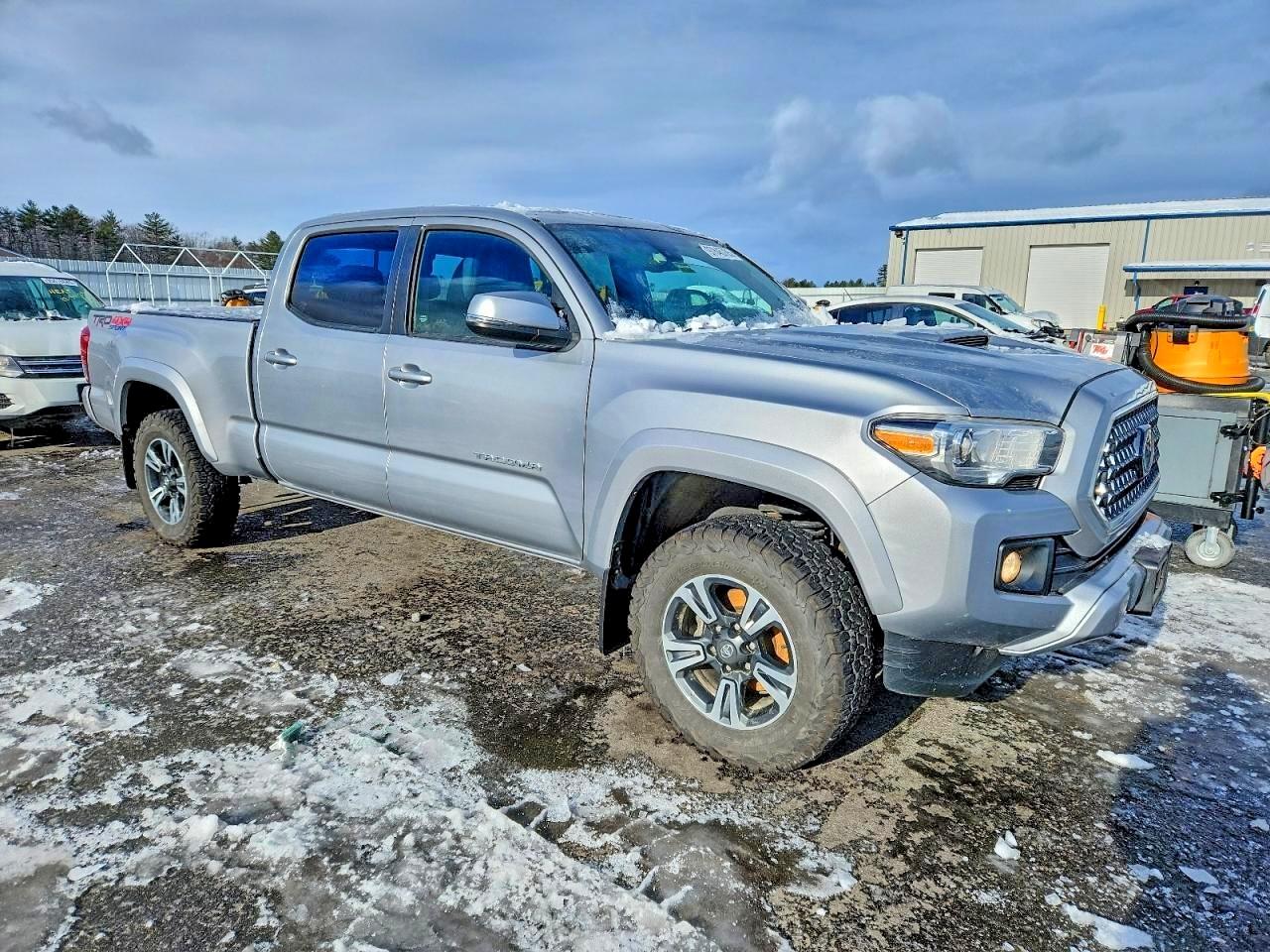2019 TOYOTA TACOMA DOUBLE CAB photo 4