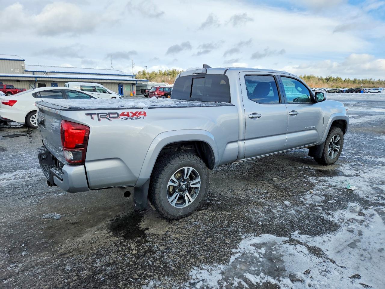 2019 TOYOTA TACOMA DOUBLE CAB photo 3