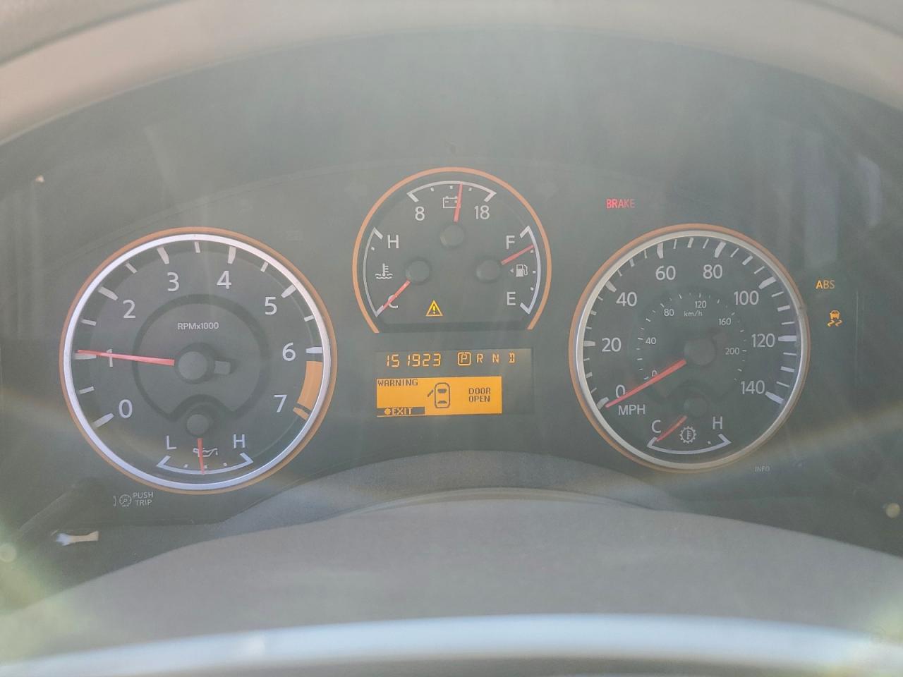 2014 NISSAN ARMADA SV photo 17