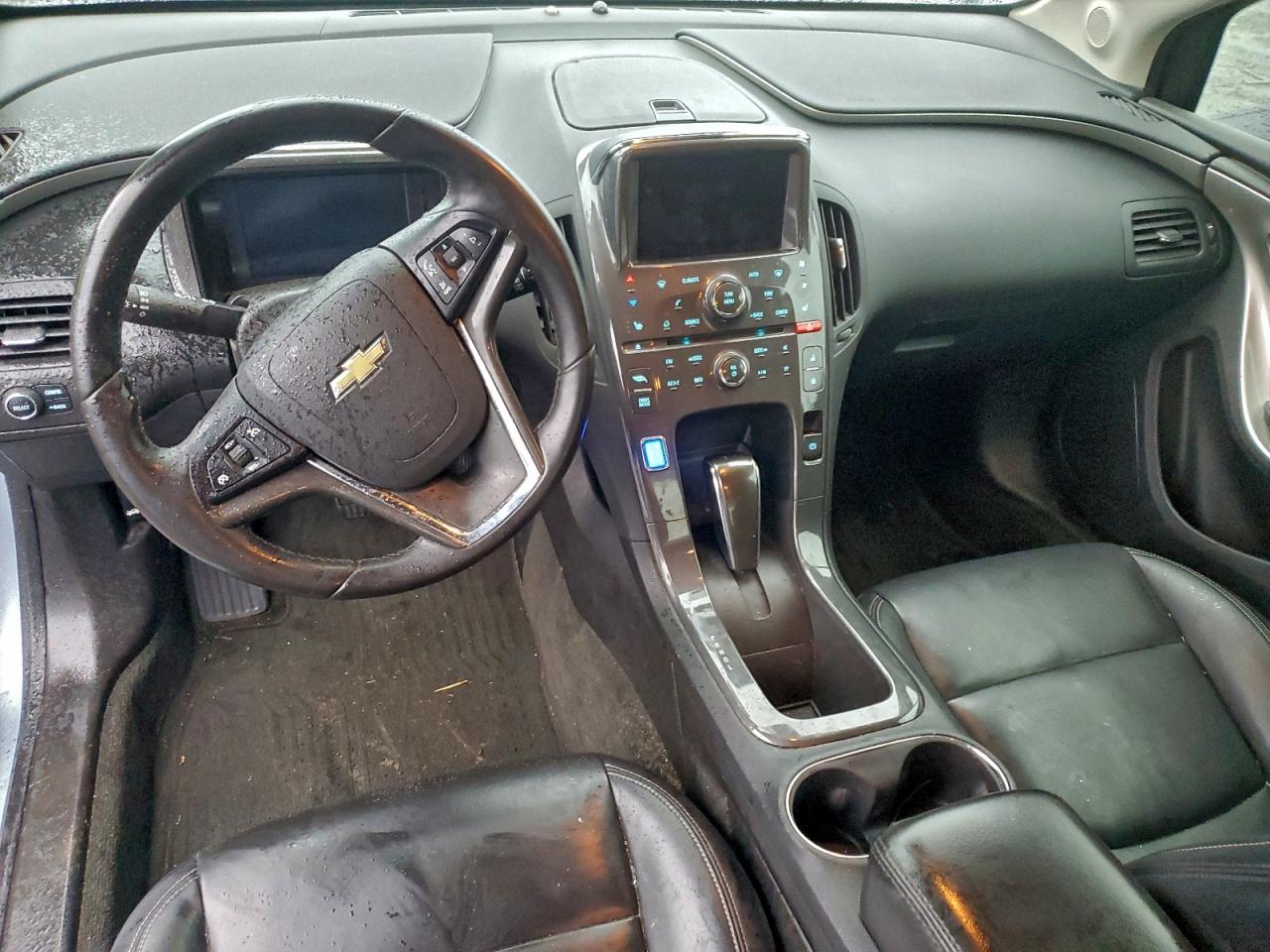 2013 CHEVROLET VOLT photo 8