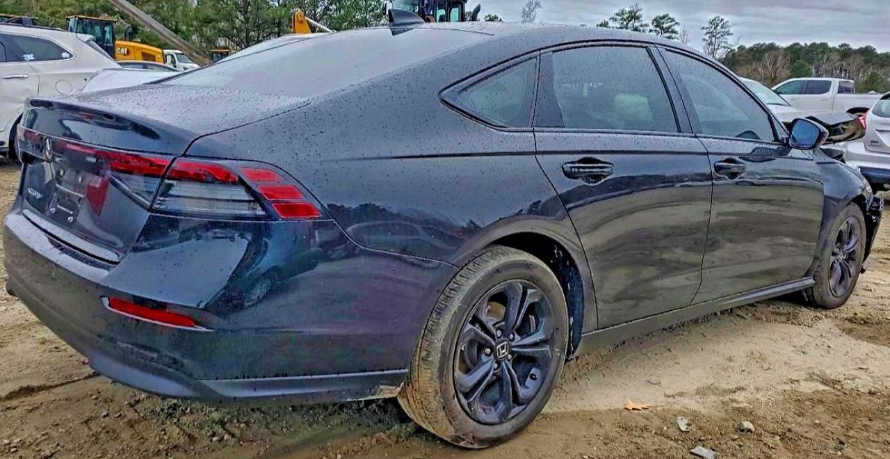 2025 HONDA ACCORD SE photo 3
