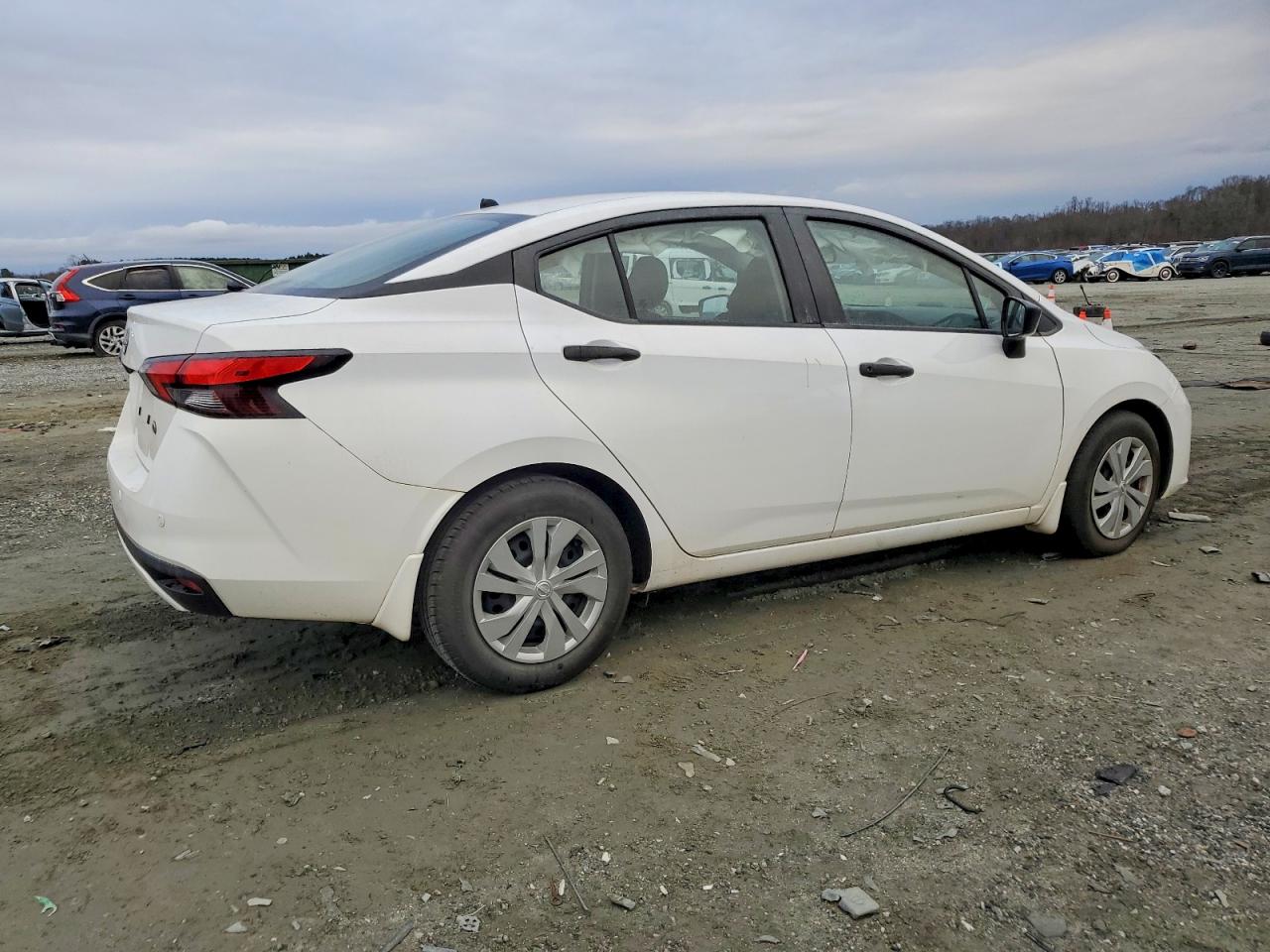 2024 NISSAN VERSA S photo 3