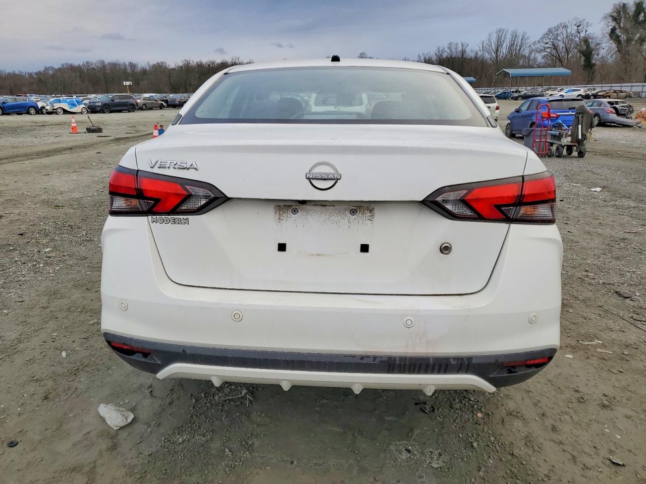 2024 NISSAN VERSA S photo 6