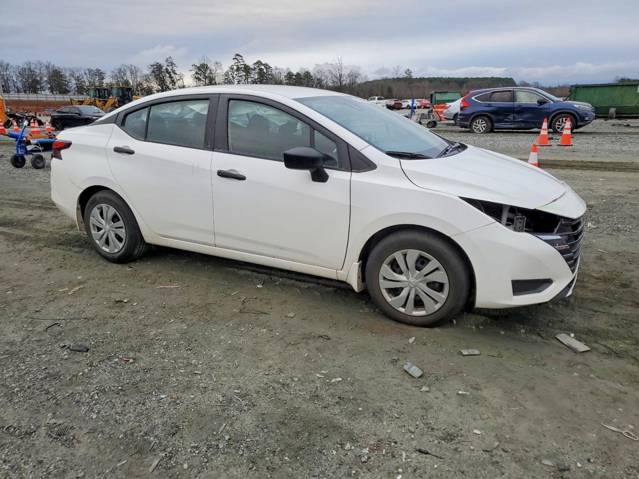 2024 NISSAN VERSA S photo 4